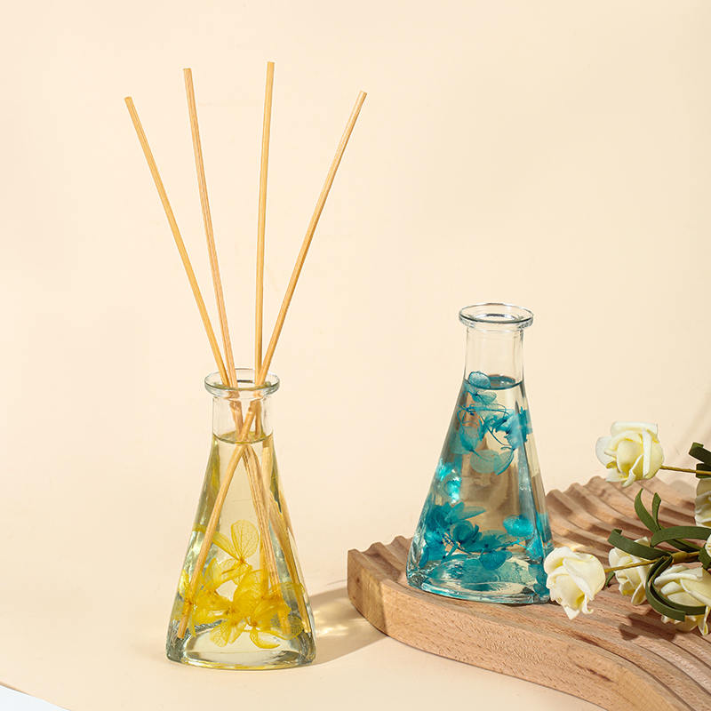 Vine sušená květina trojúhelníková láhev bez ohně vnitřní aromaterapie rákosový difuzér