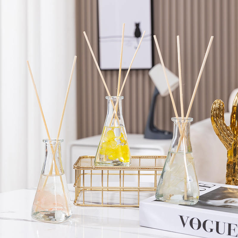 Vine sušená květina trojúhelníková láhev bez ohně vnitřní aromaterapie rákosový difuzér