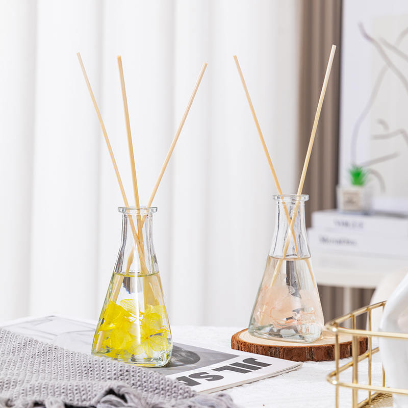 Vine sušená květina trojúhelníková láhev bez ohně vnitřní aromaterapie rákosový difuzér