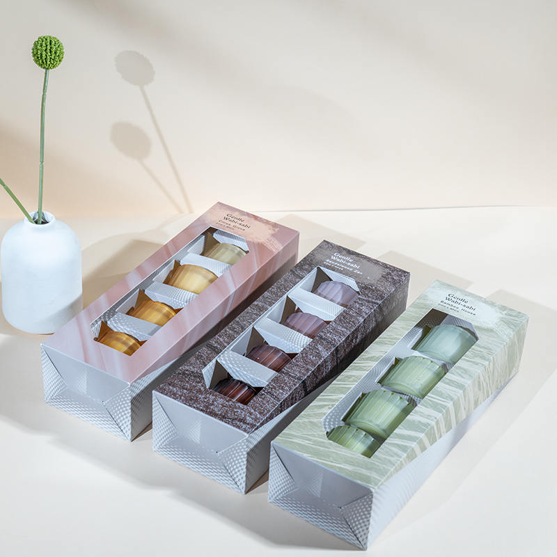 Sada 4 svisle pruhovaných malých skleněných kalíšků na svíčky