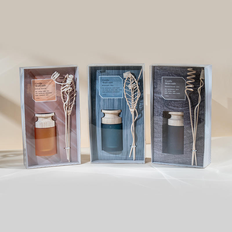 Vysoce cylindrická skleněná baňka prémiový rákosový difuzér s dřevěným tyčinkovým aroma difuzérem prodejce