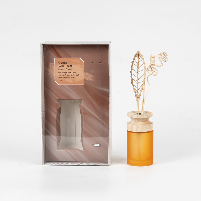 Vysoce cylindrická skleněná baňka prémiový rákosový difuzér s dřevěným tyčinkovým aroma difuzérem prodejce