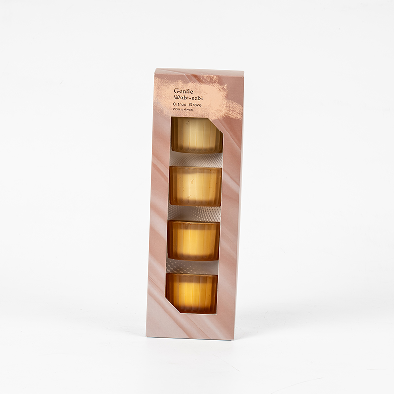 Sada 4 svisle pruhovaných malých skleněných kalíšků na svíčky